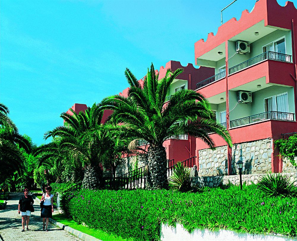 Pigale Family Club Hotel Kusadasi Exterior photo